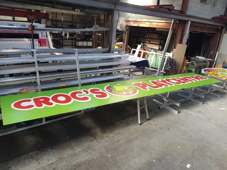 Metal Building Outdoor Sign