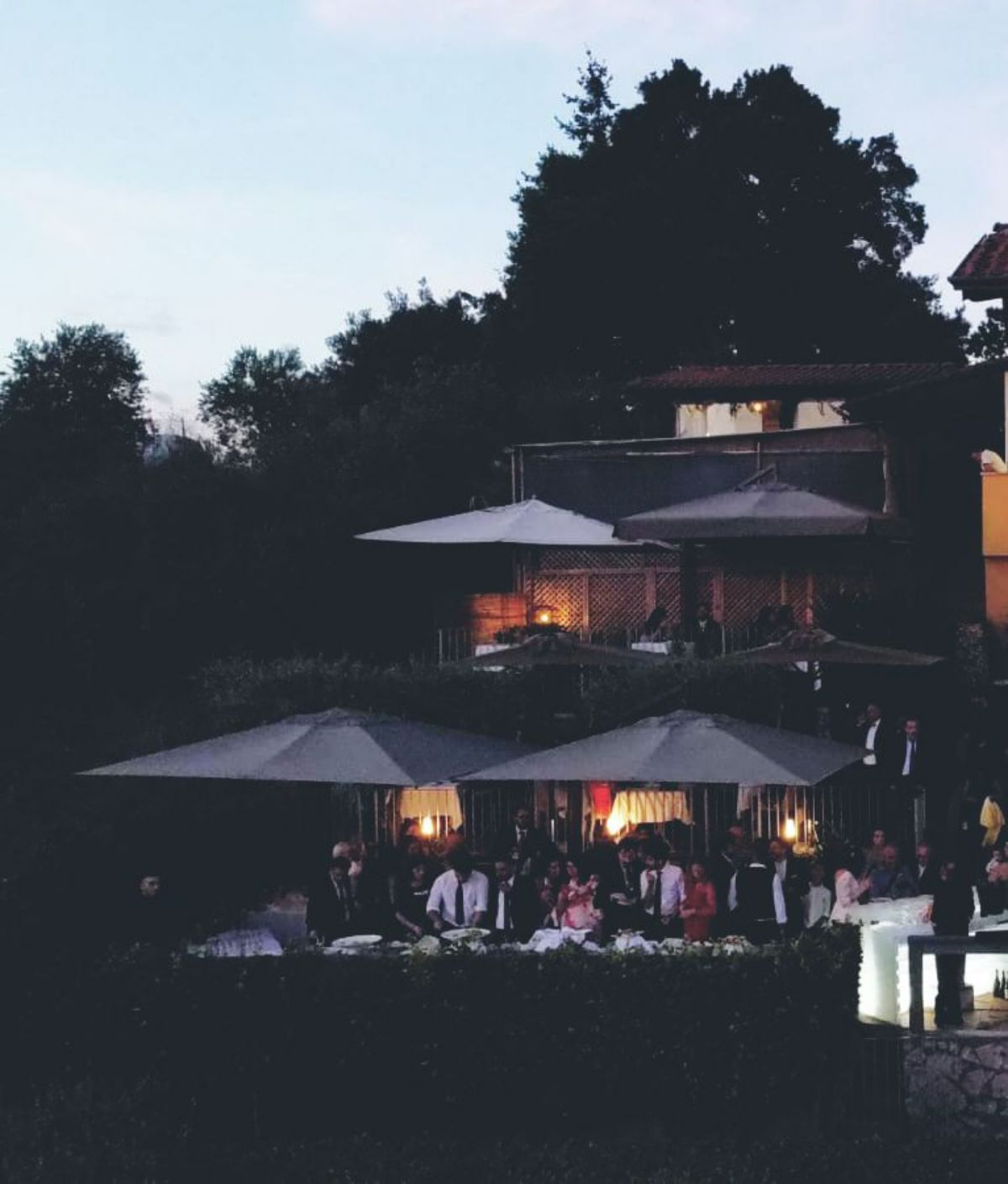 panoramica esterna del locale