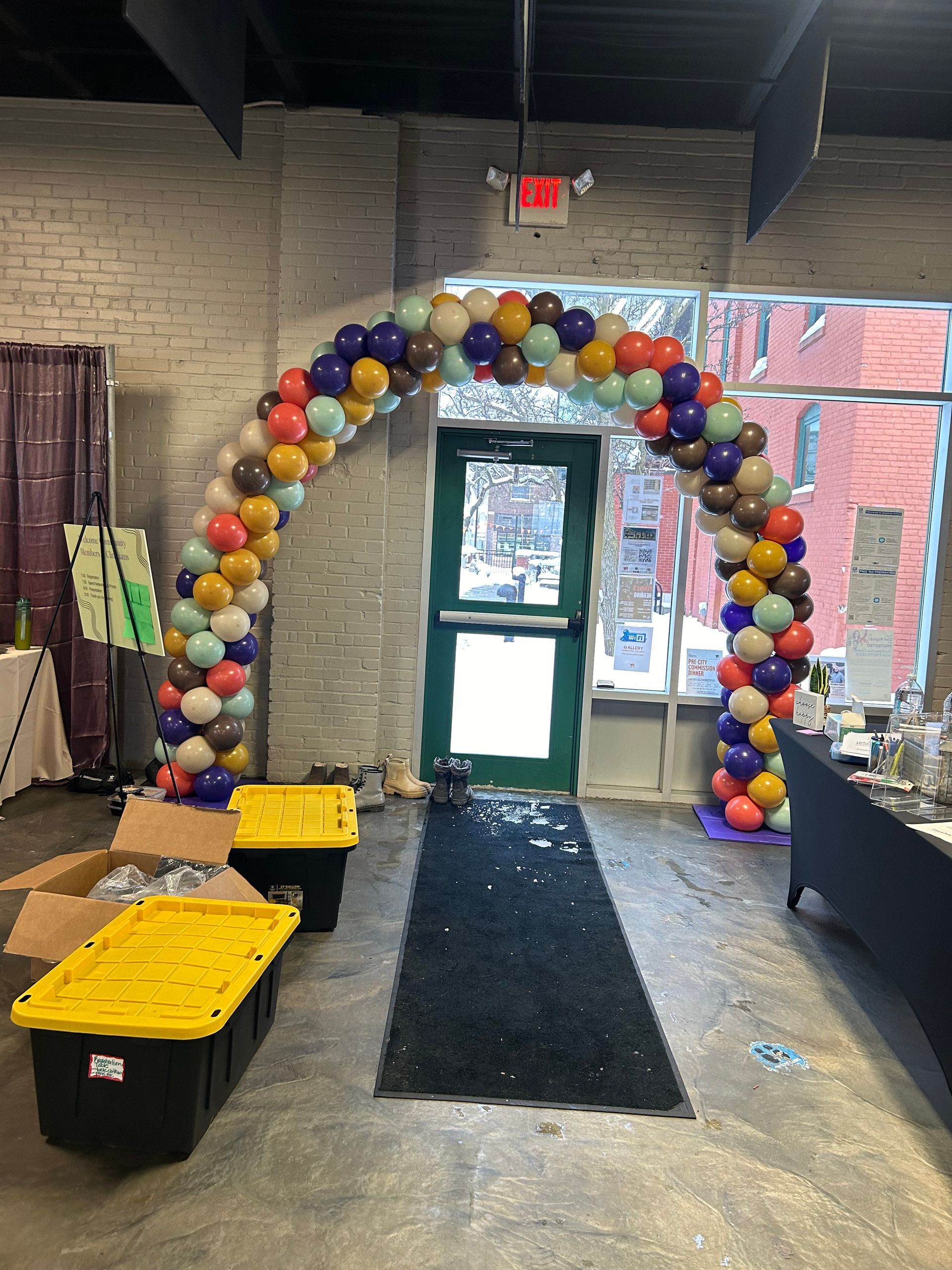 balloon arch in grand rapids