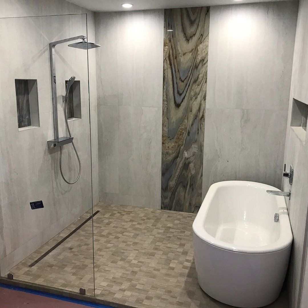 Laminated glass shower door | SFtempering