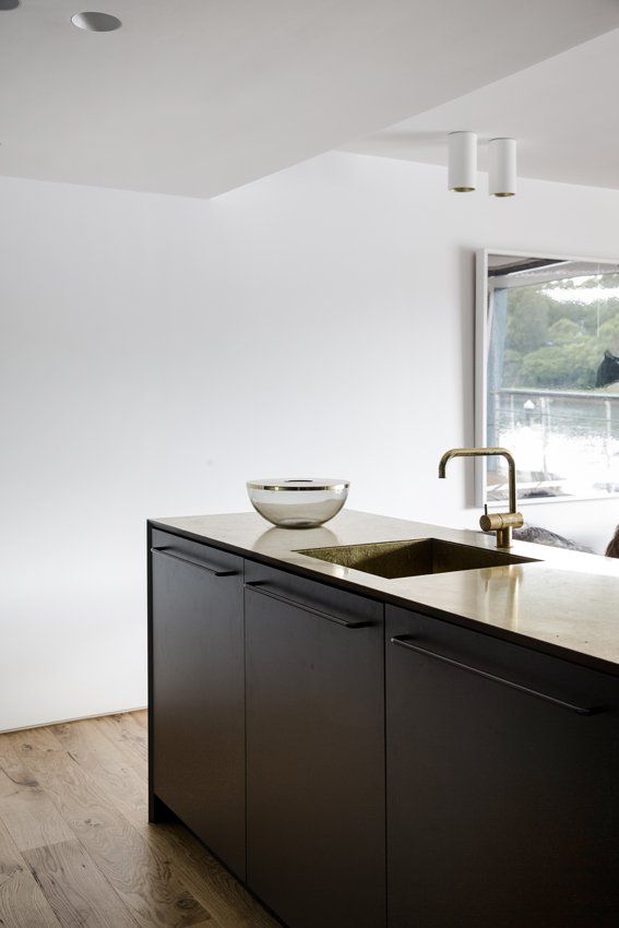 Finch Joinery Kitchen Bedroom Project Black and Brass