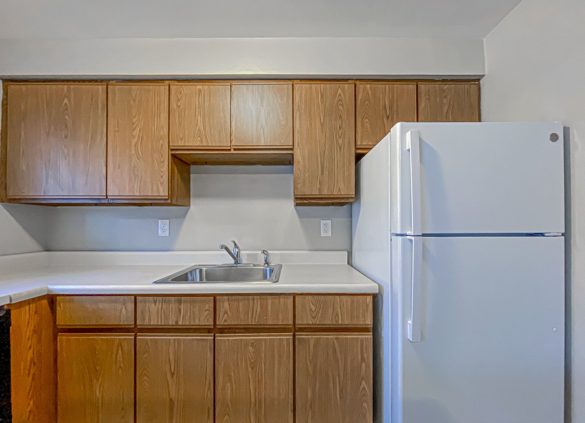 Poplar Apartments Interior Kitchen Photo