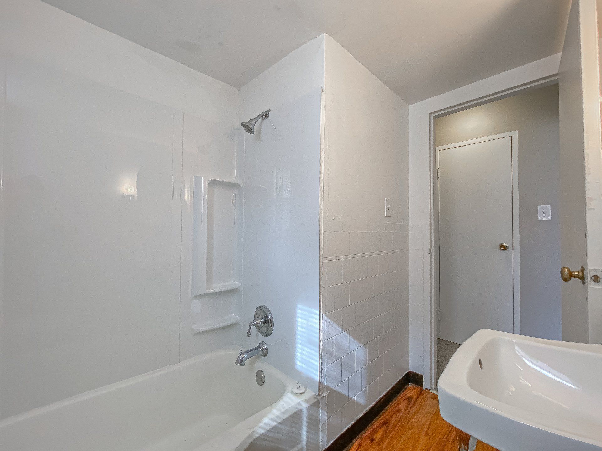 The Towers Interior Bathroom Photo