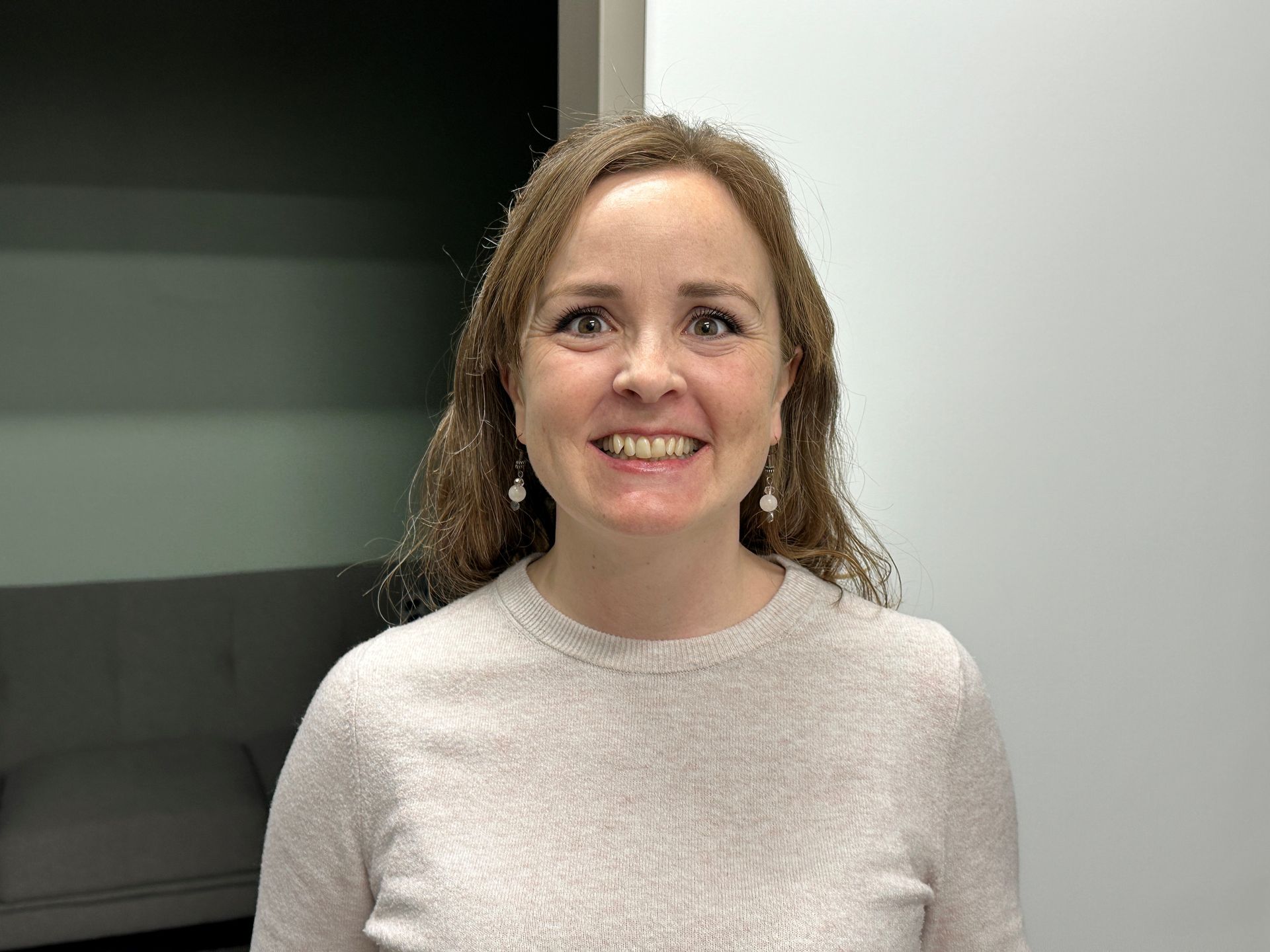 We are the top dental clinic in Topeka KS for veneers and fillings. Meredith Smiling | Dental clinic staff for general dental care, emergencies, sedation.