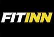 Das Logo von Fitinn ist gelb und weiß auf schwarzem Hintergrund.