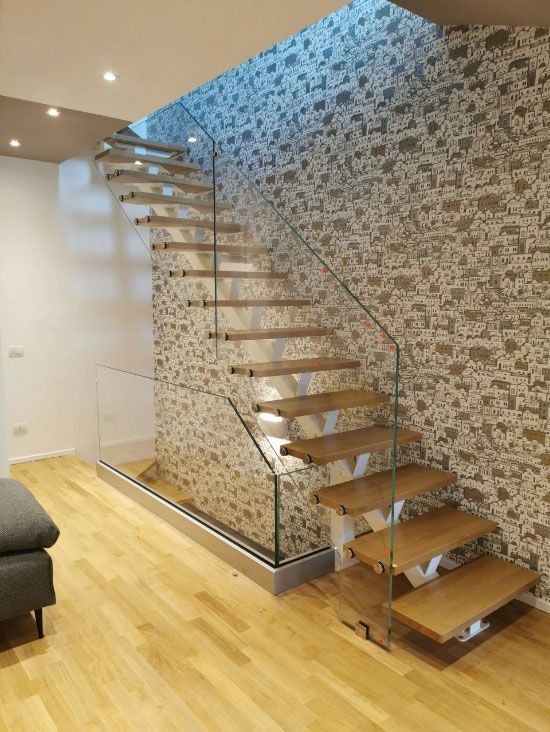 realizzazione balaustre in vetro a Roma per scale e interni