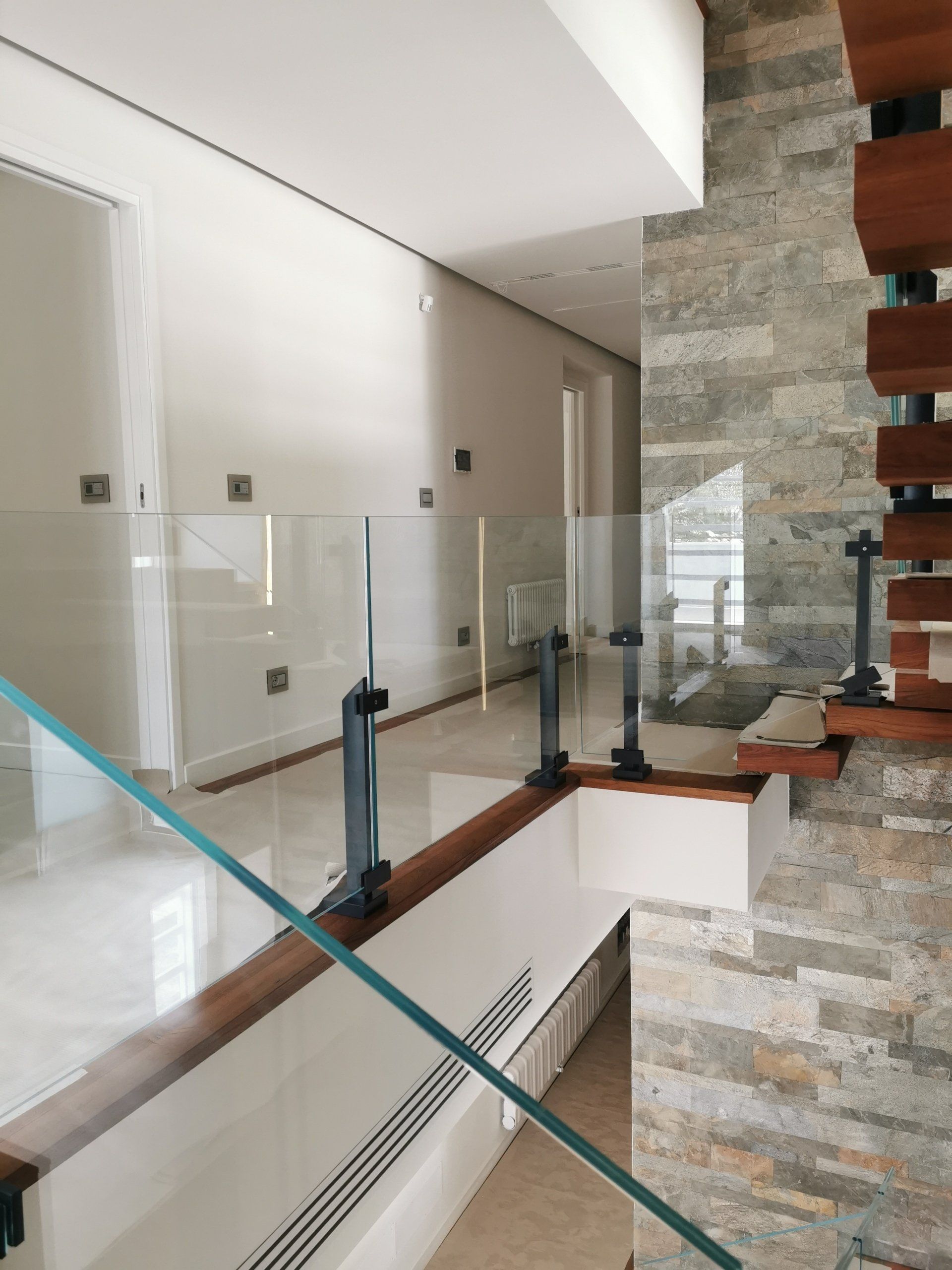 balaustre in vetro a Roma per interni