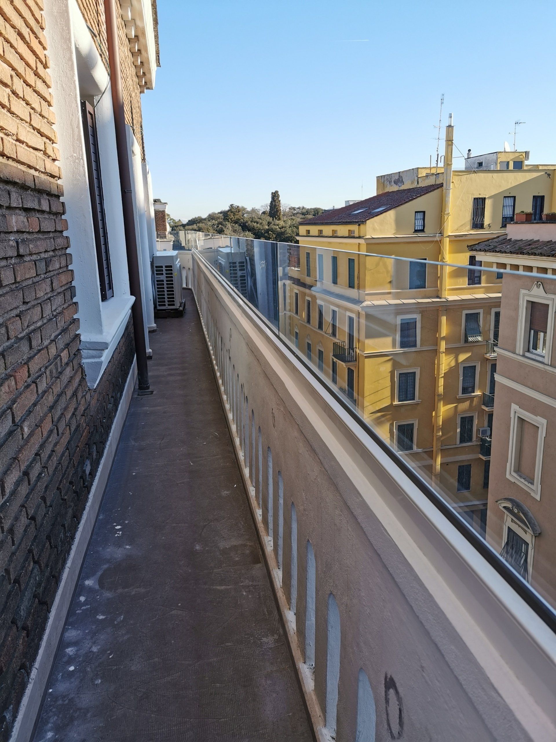 balaustre in vetro a Roma