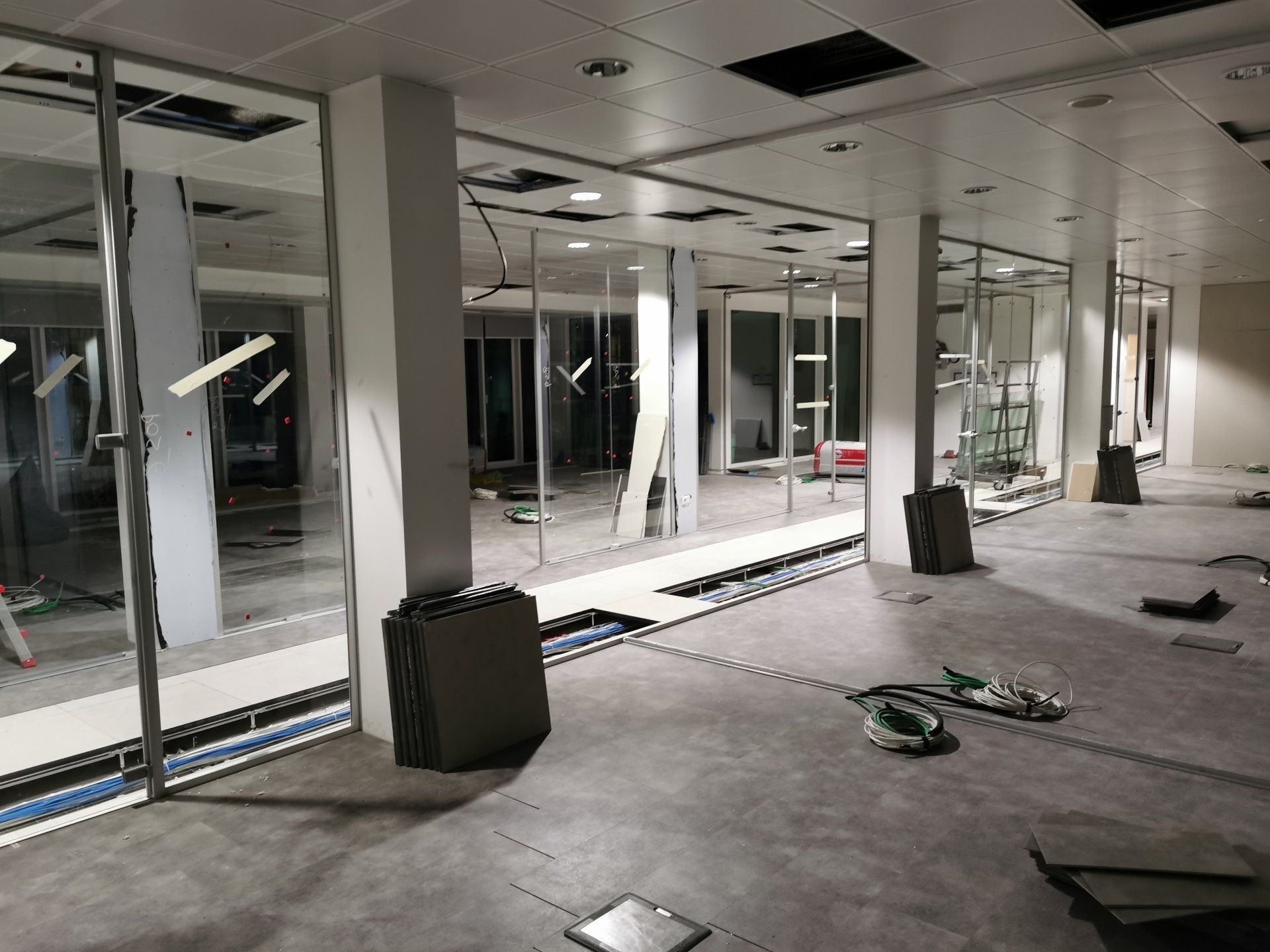 pareti divisorie in vetro a Roma