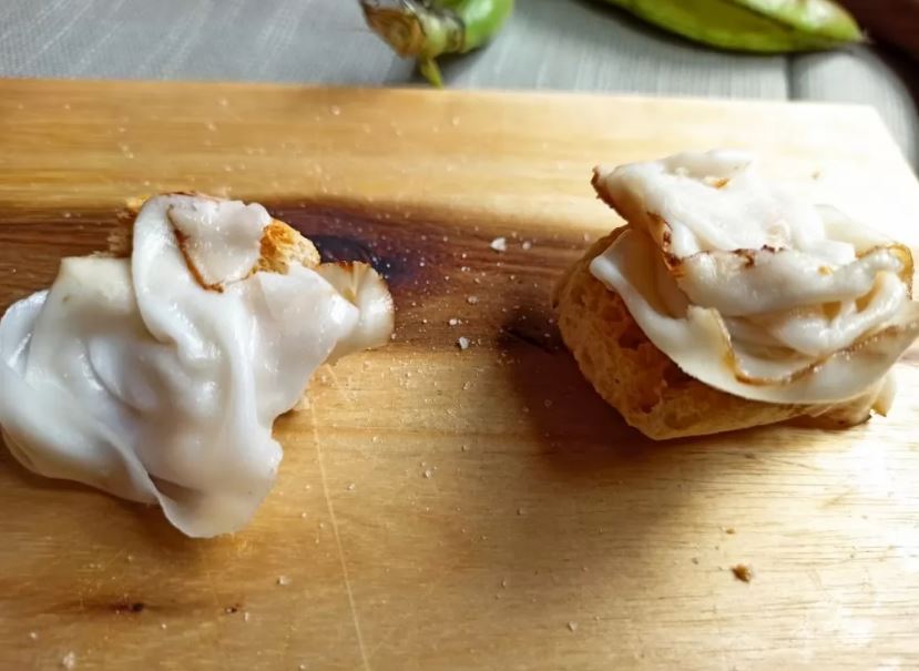 Crostini con lardo affumicato