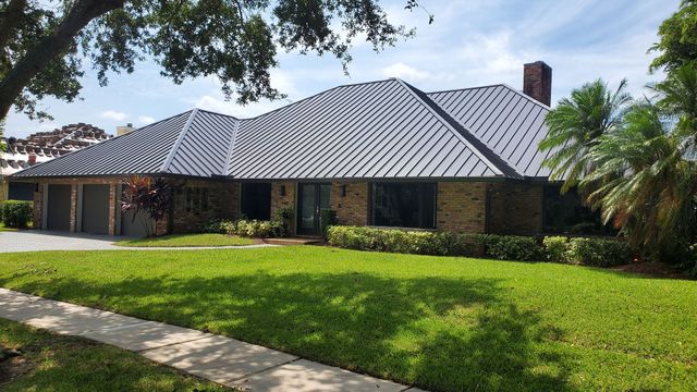 #1 Metal roofing specialist in Florida.  Beautiful sleek metal roof. 