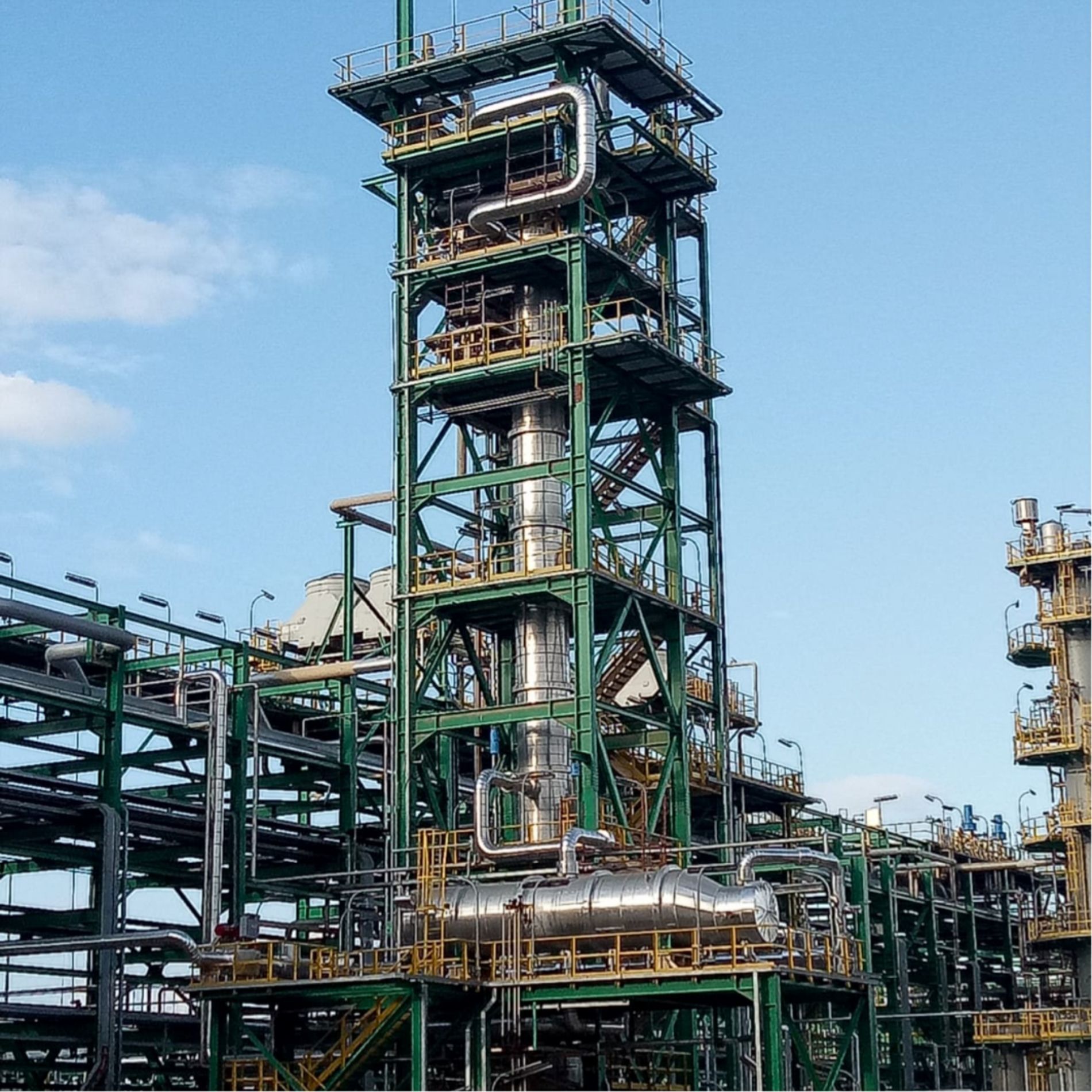 impianto petrolchimico 2