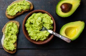 beneficios del aguacate