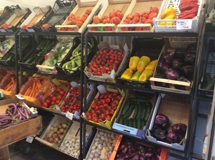 esposizione frutta e verdura