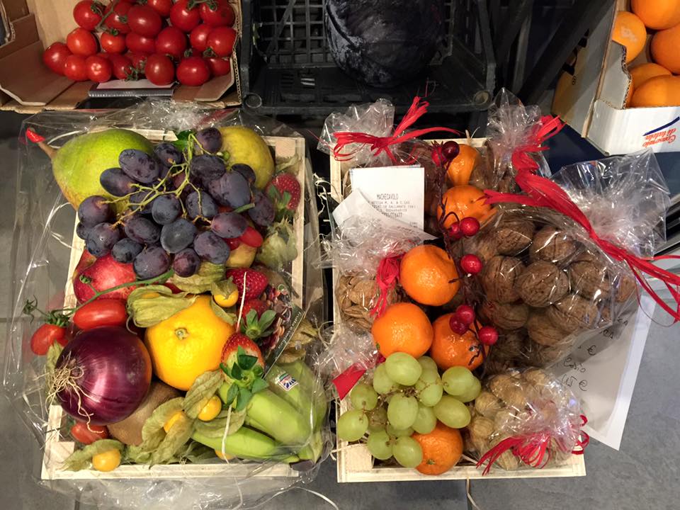 ceste di frutta fresca