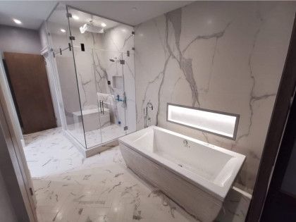 Bathroom Bathtub & Shower Room