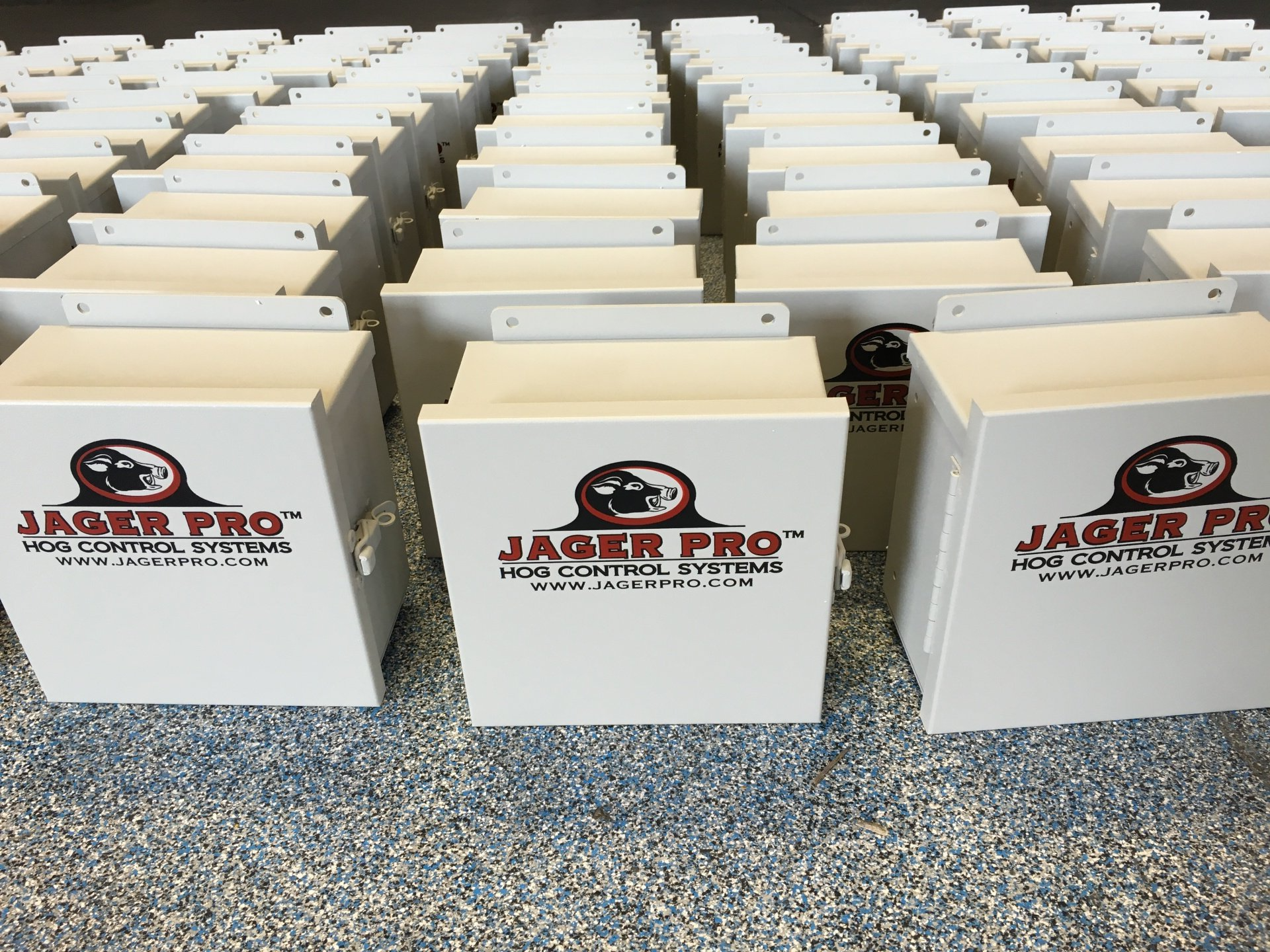 A row of white boxes with the word jager pro on them