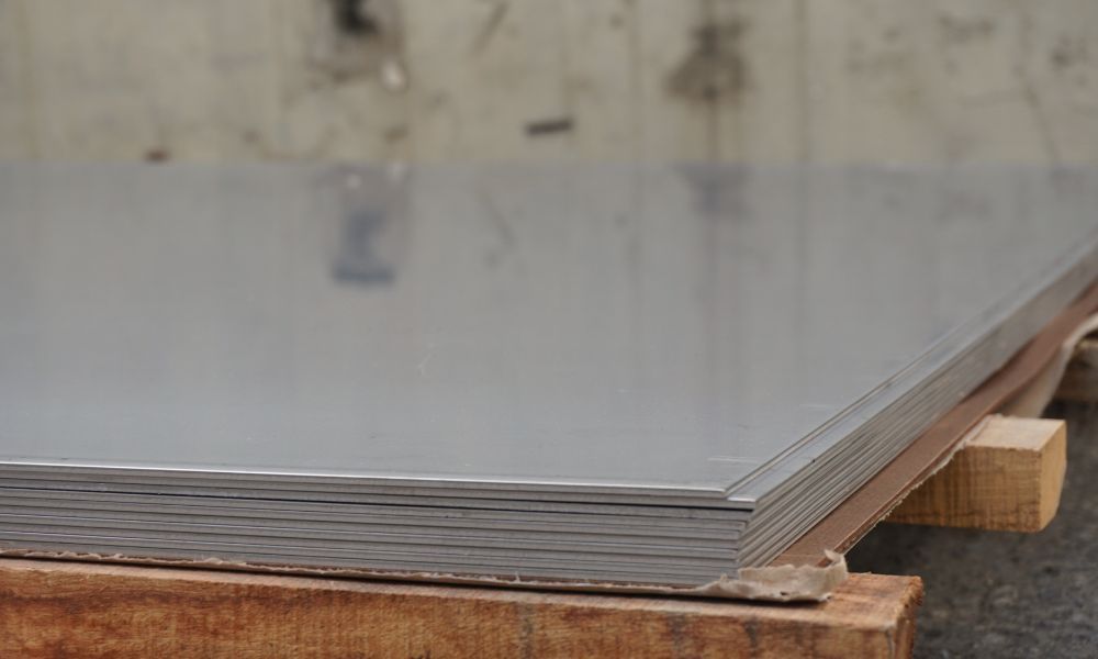 Types and Uses of Stainless Steel Sheets