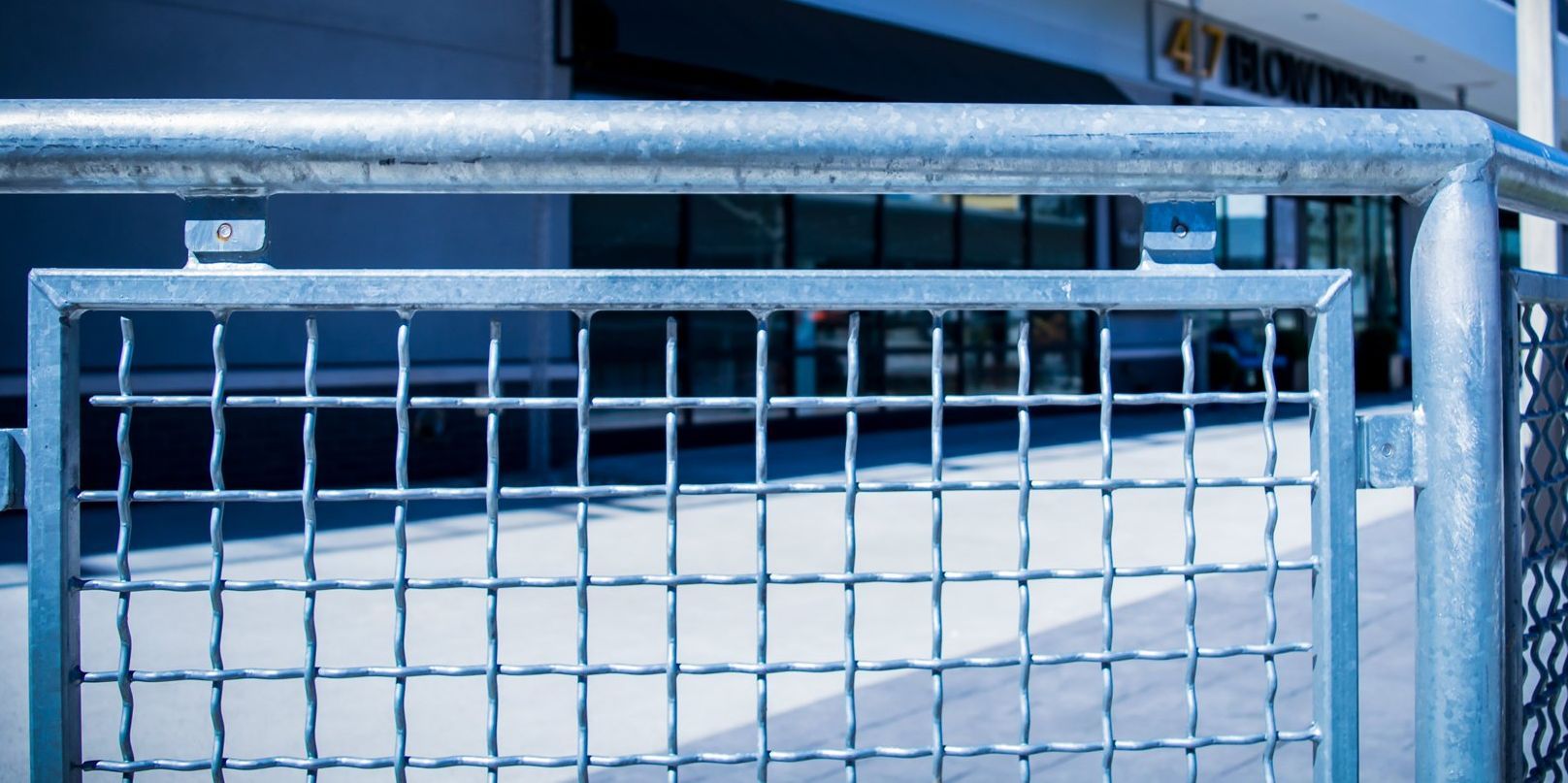 galvanized carbon steel wire mesh infill guardrail