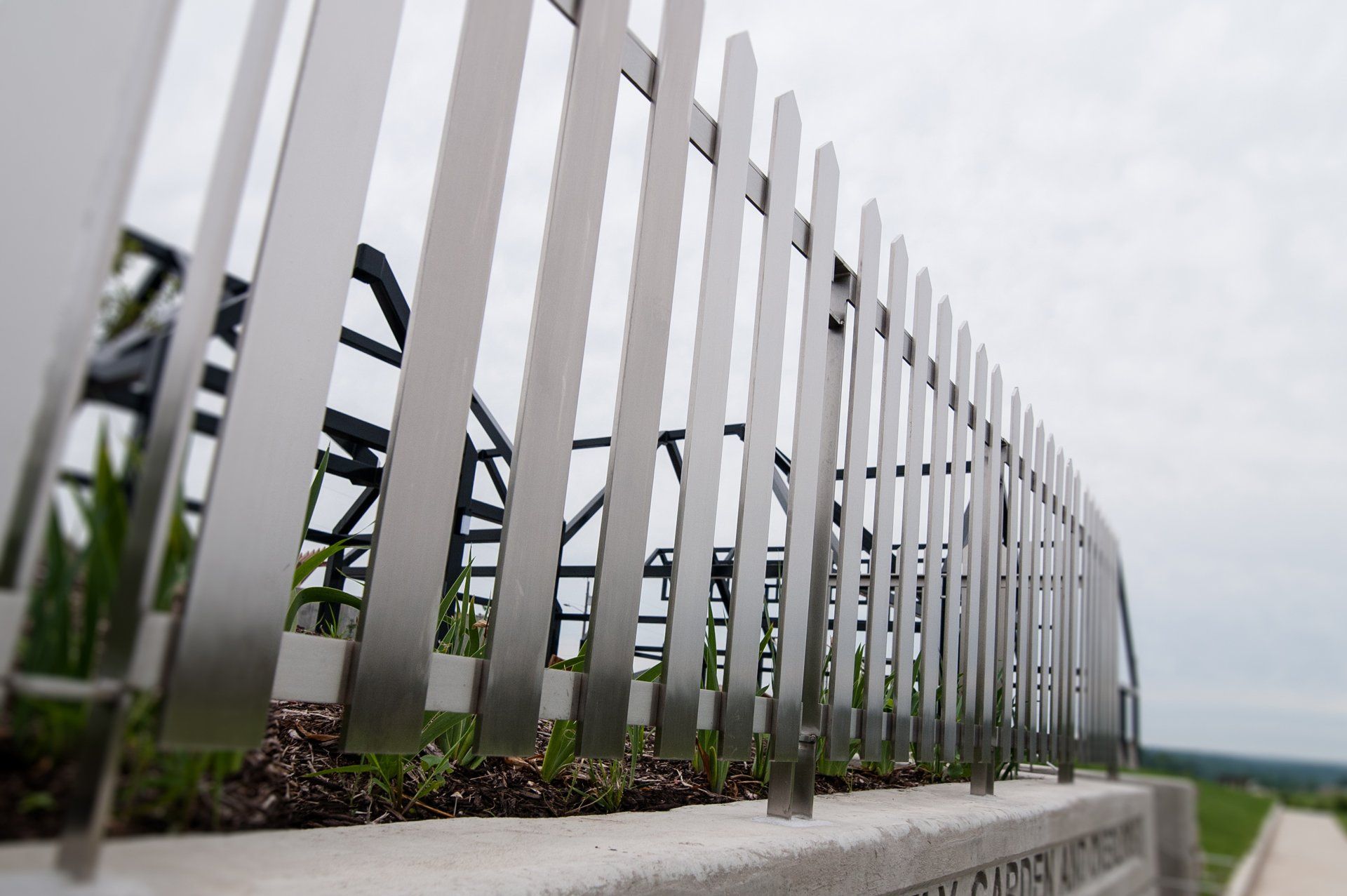 polished stainless steel picket guardrail