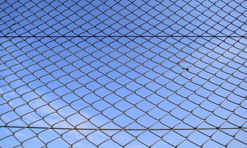 3 Safety Benefits of Steel Cable Mesh Guardrails