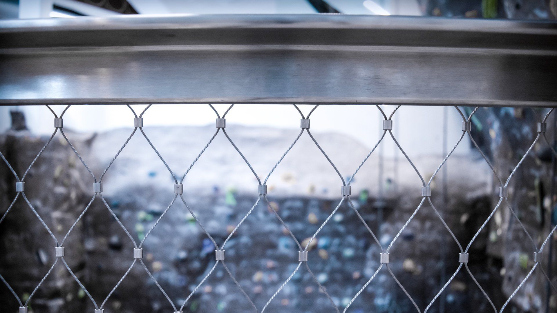 wire mesh infill polished stainless steel flat top bar guardrail