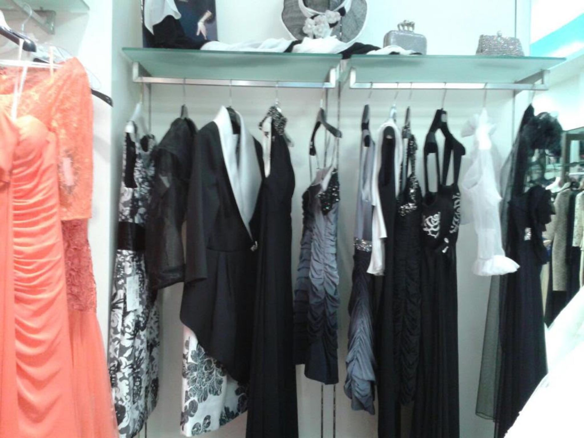 Abiti eleganti per cerimonie