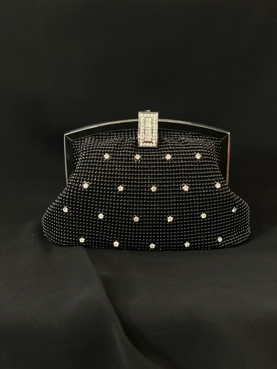 Pochette con perline