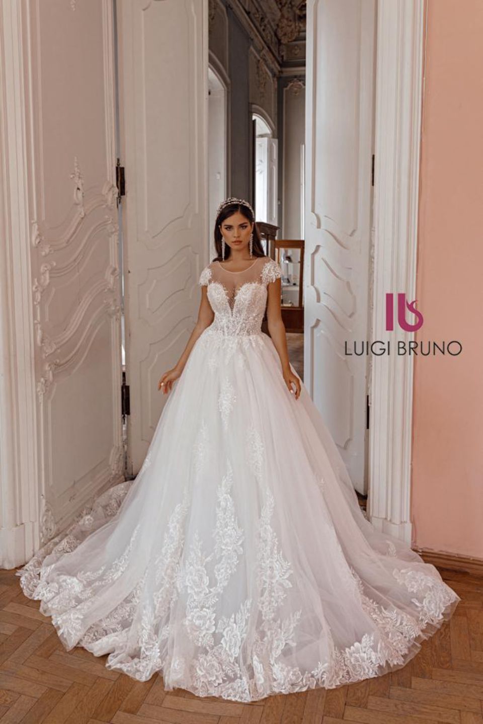 Abito da sposa bianco e lungo