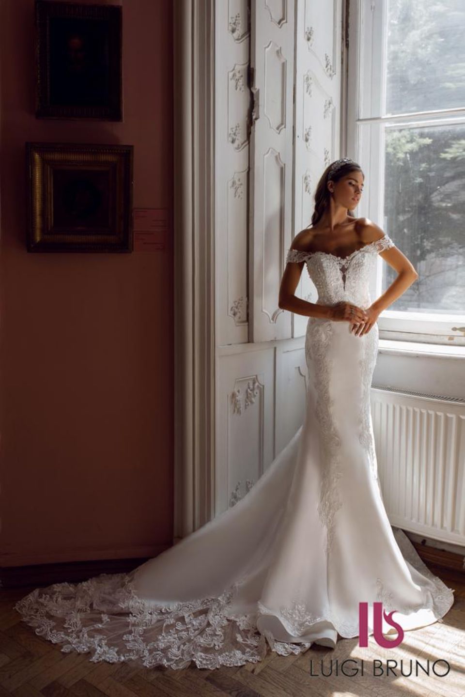 Abito da sposa con scollo a cuore