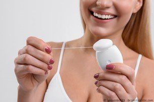 Wie benutzt man Zahnseide richtig? Wie benutzt man Zahnseide richtig?