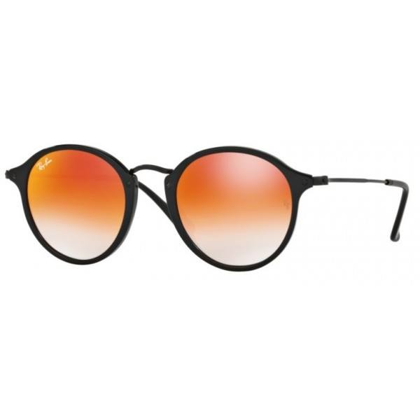 occhiali da sole con lenti aranciate