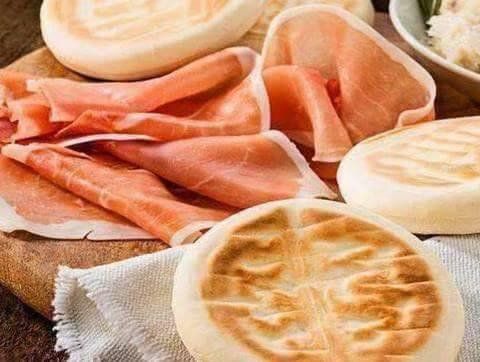 tigelle con salumi