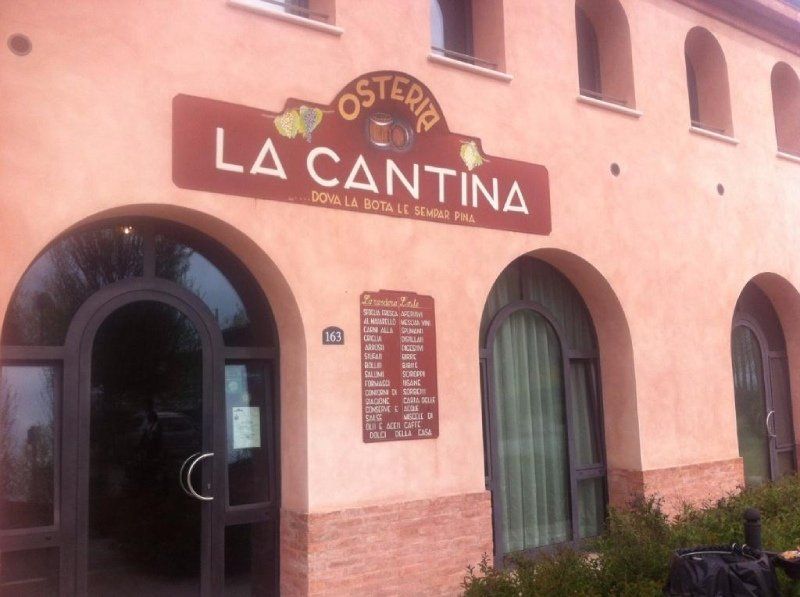 esterni la cantina