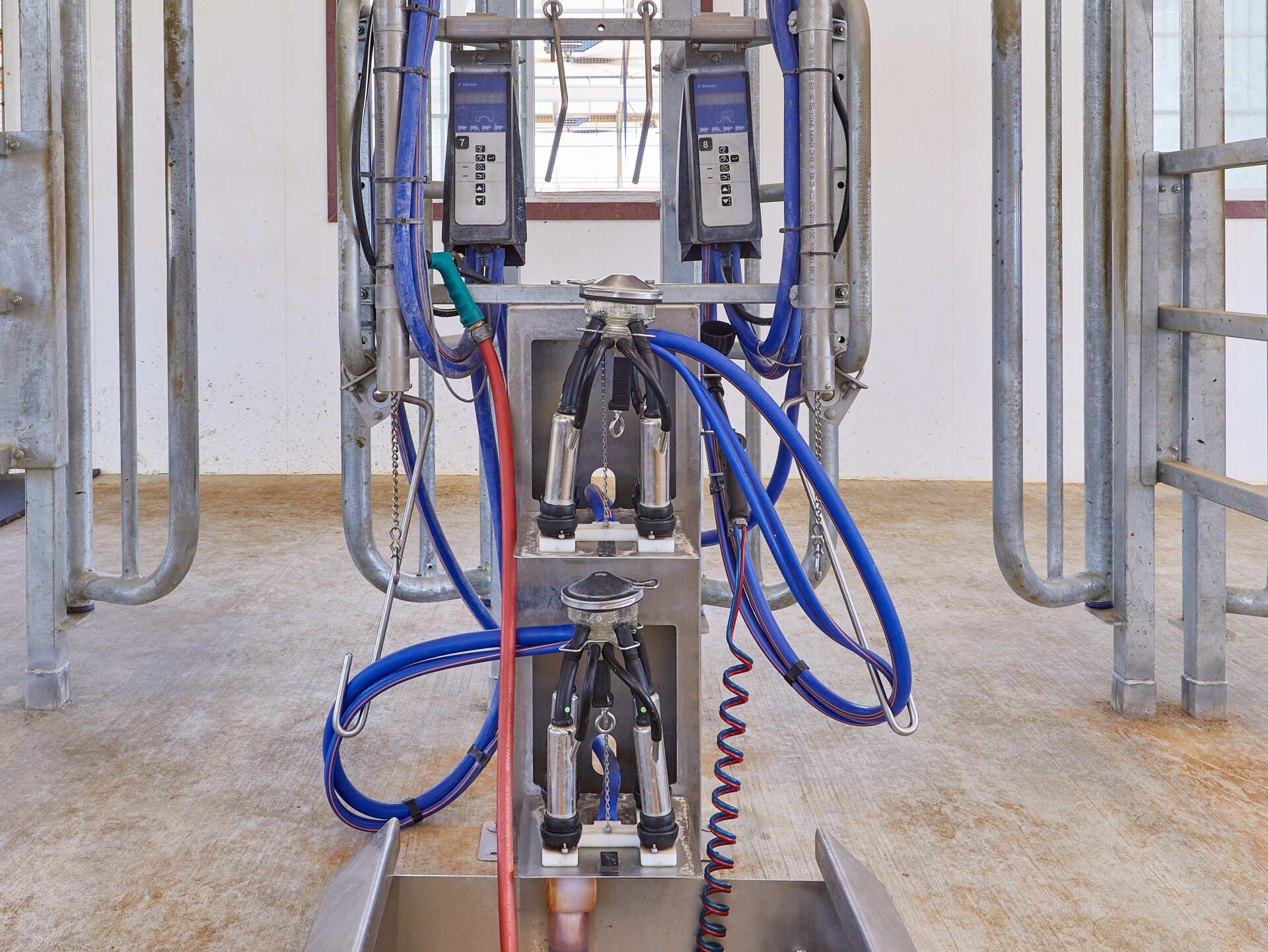 JBZ Dairy Advantage | DeLaval Dairy Equipment Sales & Service
