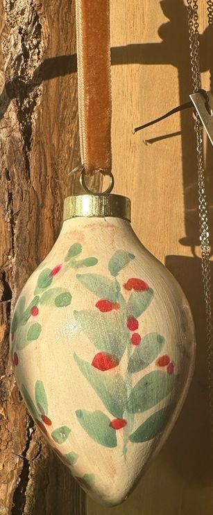 Holy Berry Antique style ceramic bulb by Lori Kidd