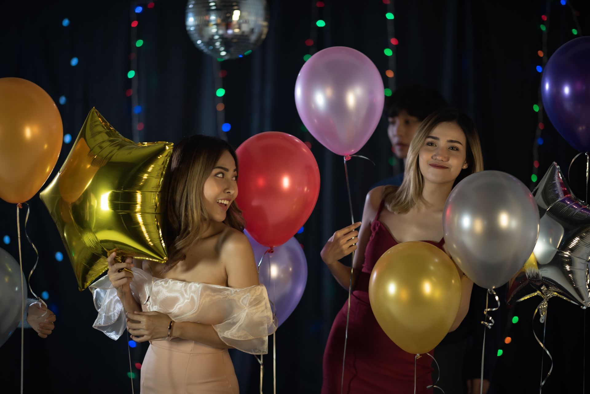 Why It’s Better to Secure a Limo for Prom Before the New Year