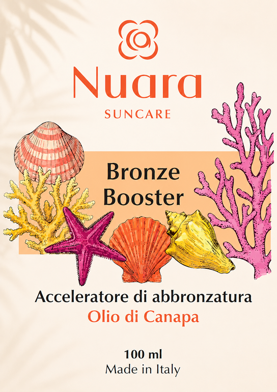 Etichetta del flacone della crema solare Nura Suncare Bronze Booster con conchiglie, stelle marine e coralli in rosa e oro.