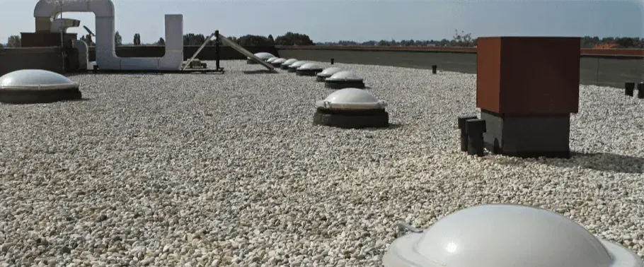Flat roof finished with gravel