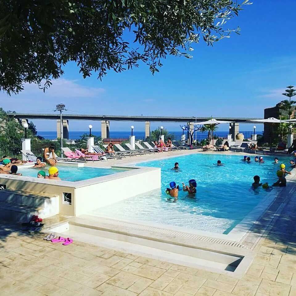 grande piscina agriturismo