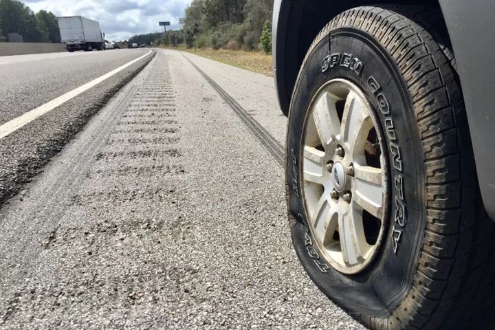 Roadside tire service in St. Augustine FL — spare change, torque, and TPMS help