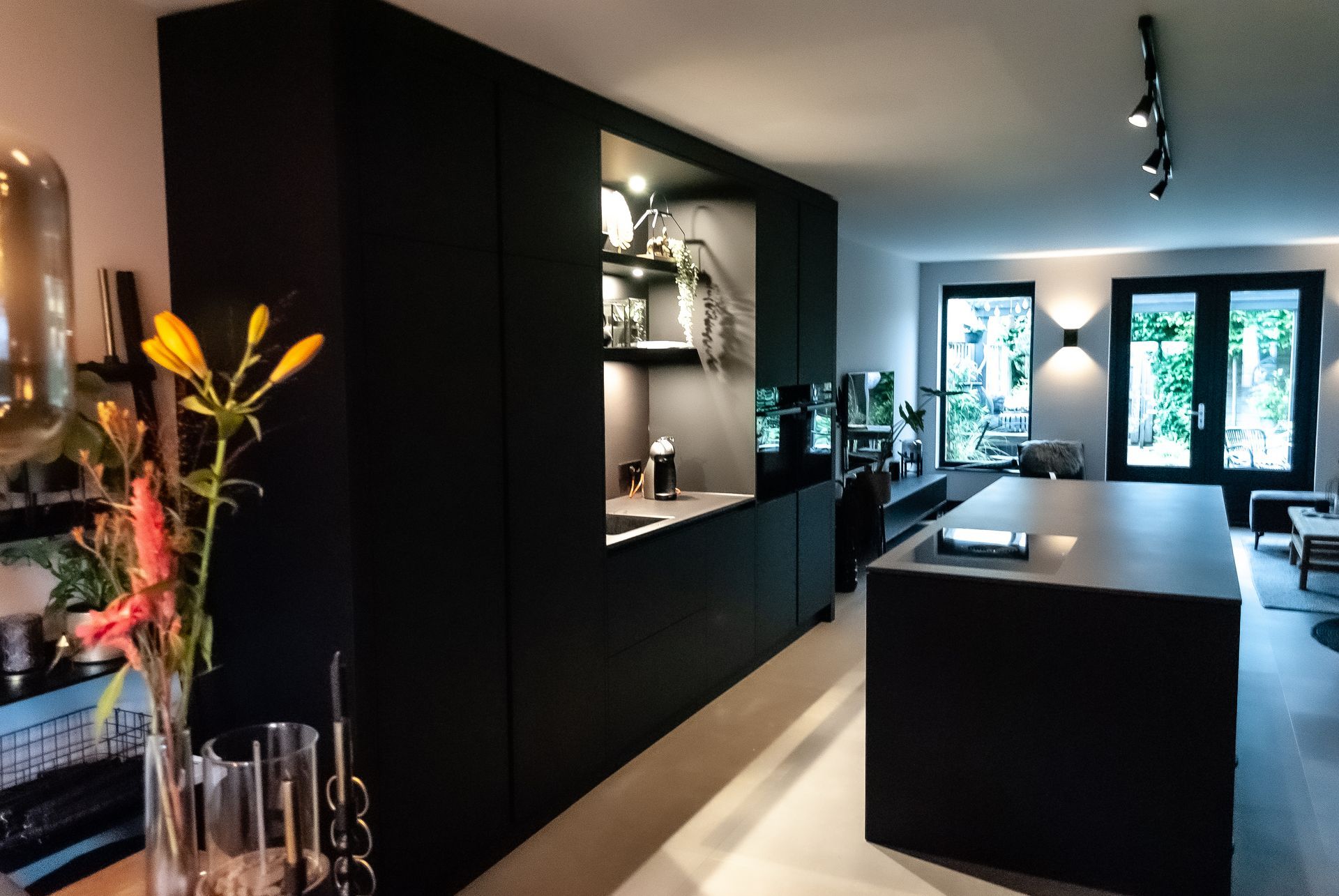 keuken maatwerk modern design arpa fenix querkus eiken fineer  massief rubio monocoat  kledingkast vervest interieurbouw bergeijk eersel bladel heeze  nuenen valkenswaard eindhoven tilburg shertogenbosch utrecht amsterdam den haag