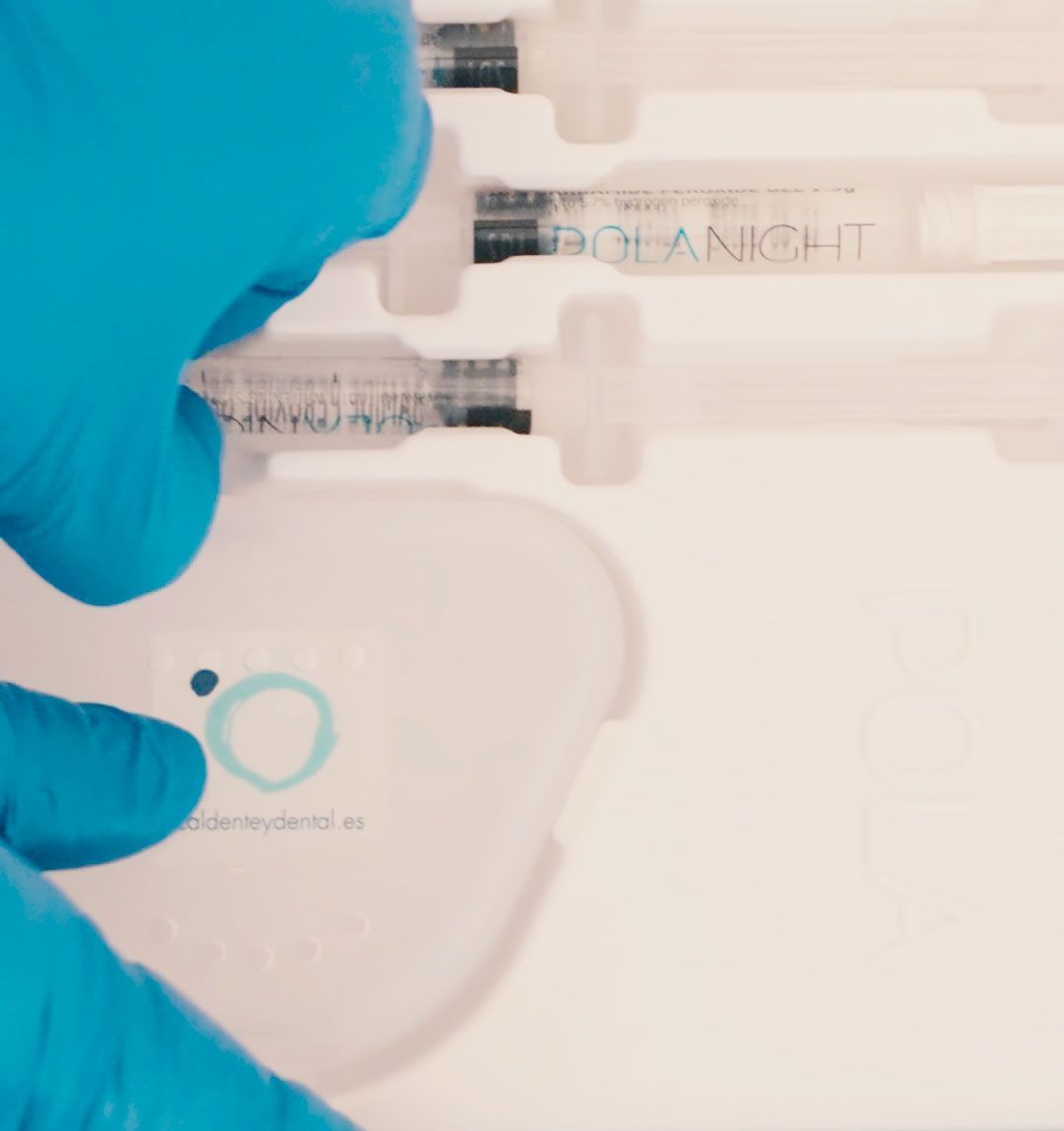 Teeth whitening with the brand Polanight