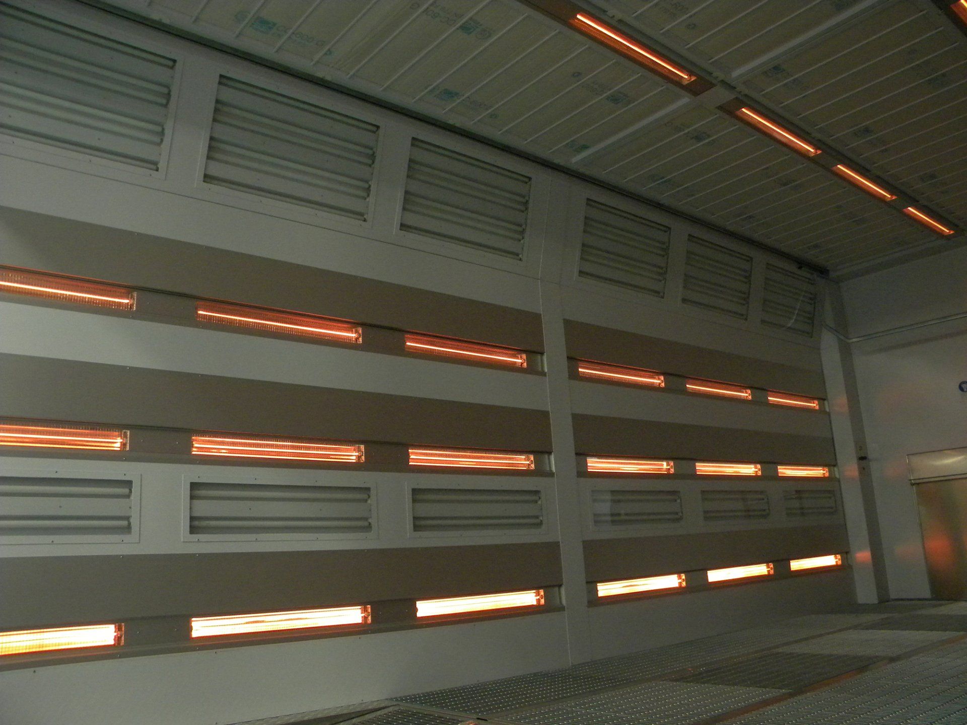 particolare interno raptor acceso