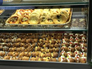 interno pasticceria 2