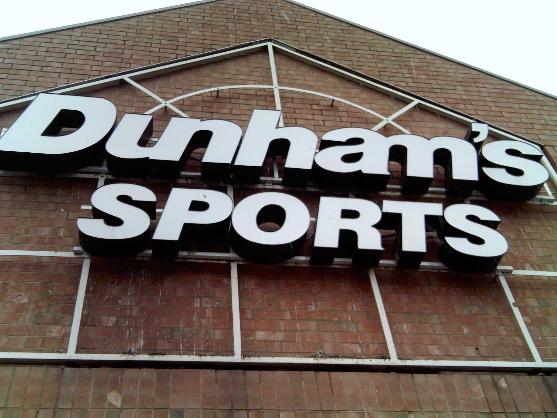 Dunham’s Sports Sign – Chillicothe, OH – All Signs of Chillicothe Inc.