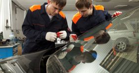 Repairing car window glass in Takanini