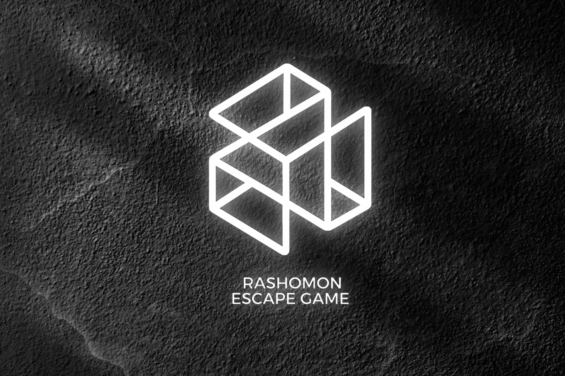 Équipe en train de jouer pendant le black friday un escape game à Paris chez Rashomon Escape