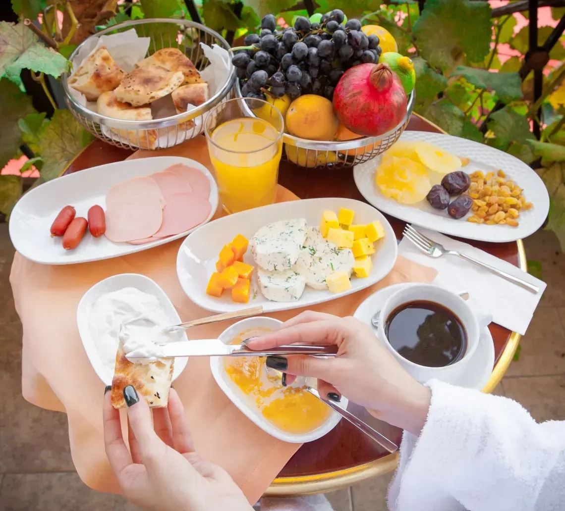 rise-and-shine-breakfast-lunch-faq-img