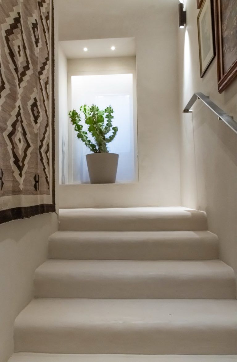 SCALA IN MICROCEMENTO MINIRASEX BIANCO 📍JMM MILANO